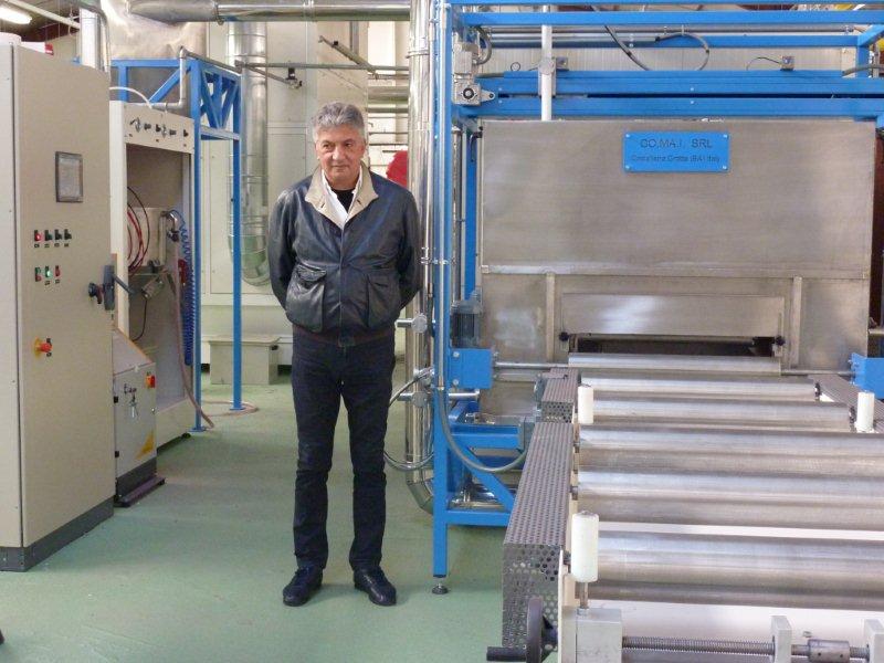 Ing. Paolo M. Rinaldi presso l'impianto di verniciatura UV Gypass, Francia, 2011